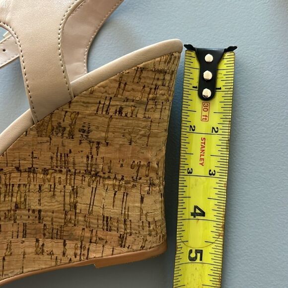 Charles by Charles David Cork Wedge Sandals Size 11M - Picture 10 of 11